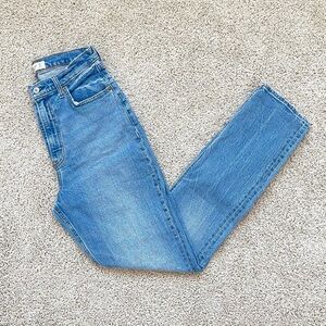 Abercrombie and Fitch 90’s Curve Love Slim Straight Ultra High Rise Jeans